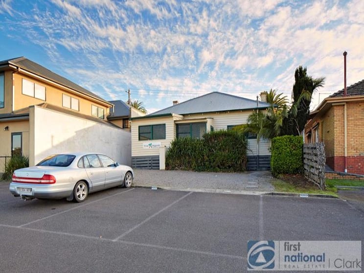 Click to view all images 30 Albert Street Warragul VIC 3820 - Image 3