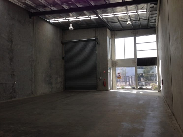 Click to view all images 8 Lever Street Campbellfield VIC 3061 - Image 2