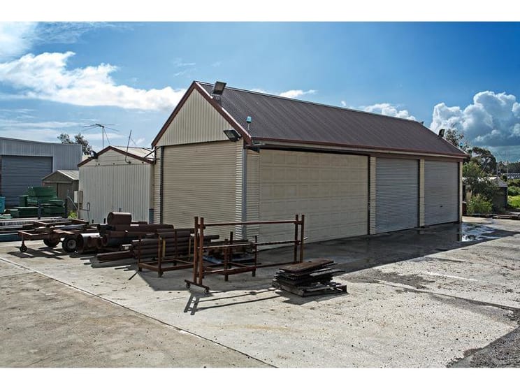Click to view all images 90 Research Road Pooraka SA 5095 - Image 3
