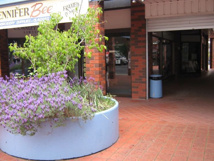 Click to view all images 2/306 Raymond Street Sale VIC 3850 - Image 1
