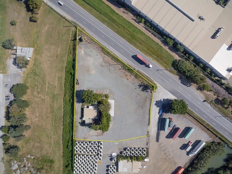 Click to view all images B/1517 Lytton Road Hemmant QLD 4174 - Image 2