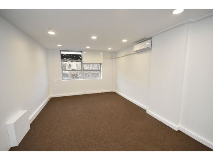 Click to view all images 301, Lvl 3/183 Macquarie Street Sydney NSW 2000 - Image 3
