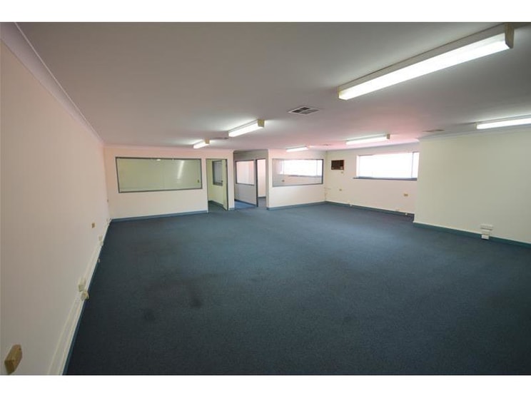 Click to view all images Unit 4, 2- Chapel Street Norwood SA 5067 - Image 3