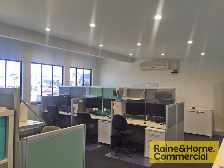 Click to view all images Everton Park QLD 4053 - Image 1