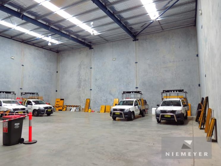 Click to view all images 16 Hallmark St Pendle Hill NSW 2145 - Image 3