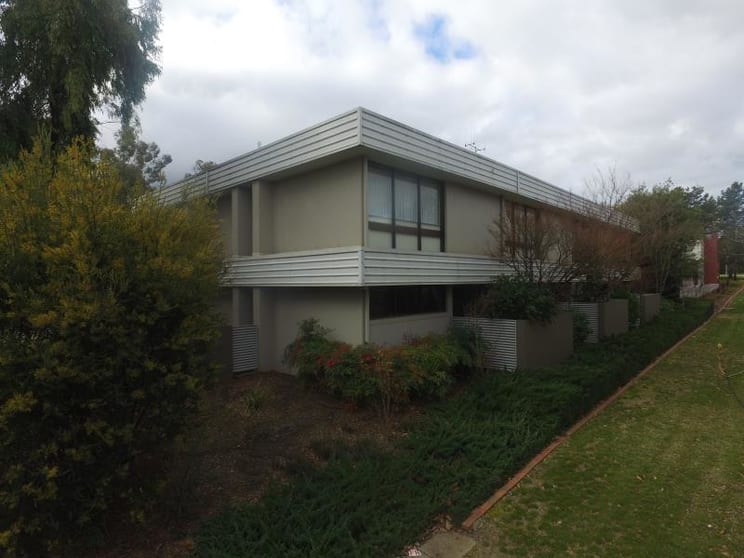 Click to view all images 2 Geils Court Deakin ACT 2600 - Image 3
