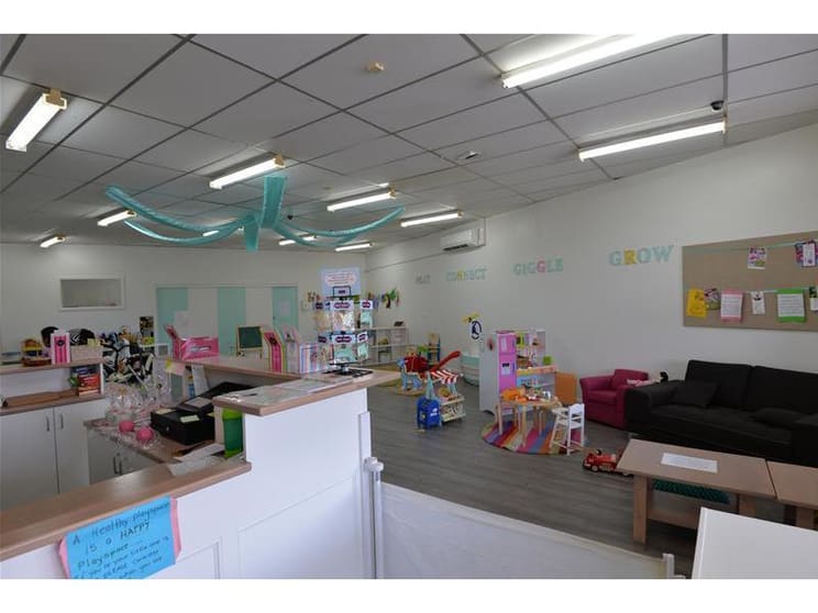 Click to view all images Shops 8 & 414 Milne Road Redwood Park SA 5097 - Image 3