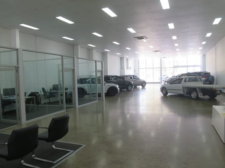Click to view all images 1 & 2/3361 Pacific Highway Slacks Creek QLD 4127 - Image 3