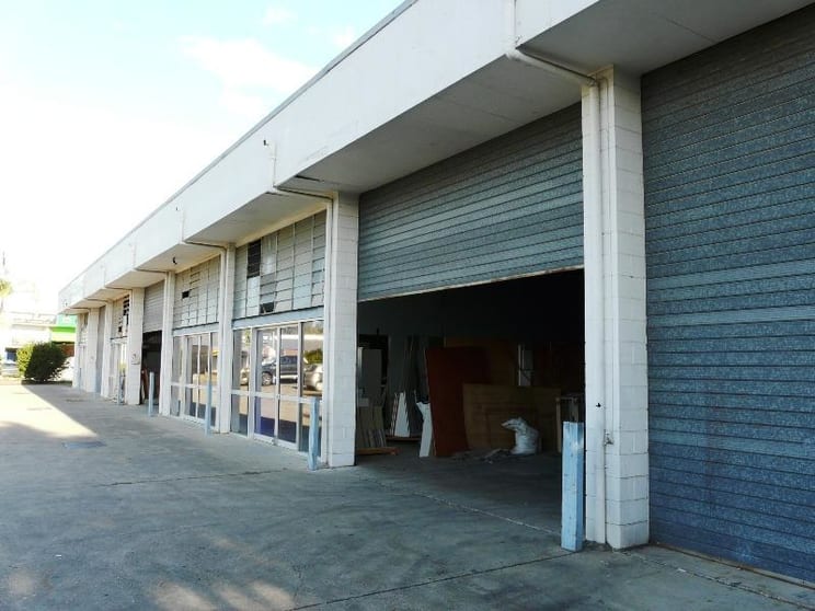 Click to view all images Lawnton QLD 4501 - Image 2