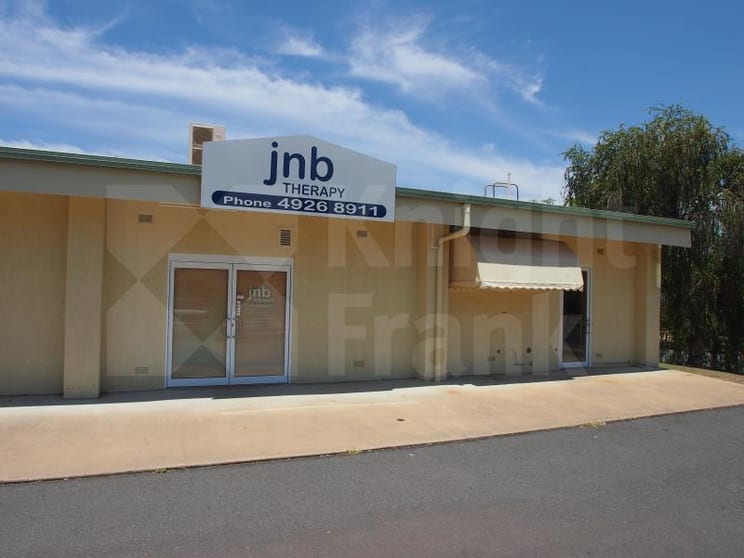 Click to view all images 384 French Avenue Frenchville QLD 4701 - Image 2