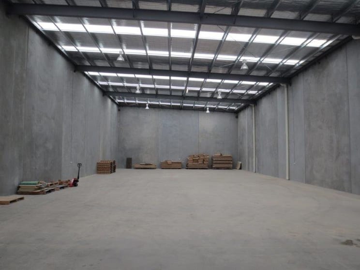Click to view all images 39 Centre Way Croydon VIC 3136 - Image 2