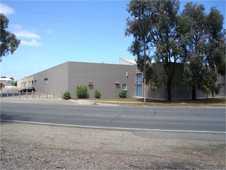 Click to view all images 978 Port Road Albert Park SA 5014 - Image 3