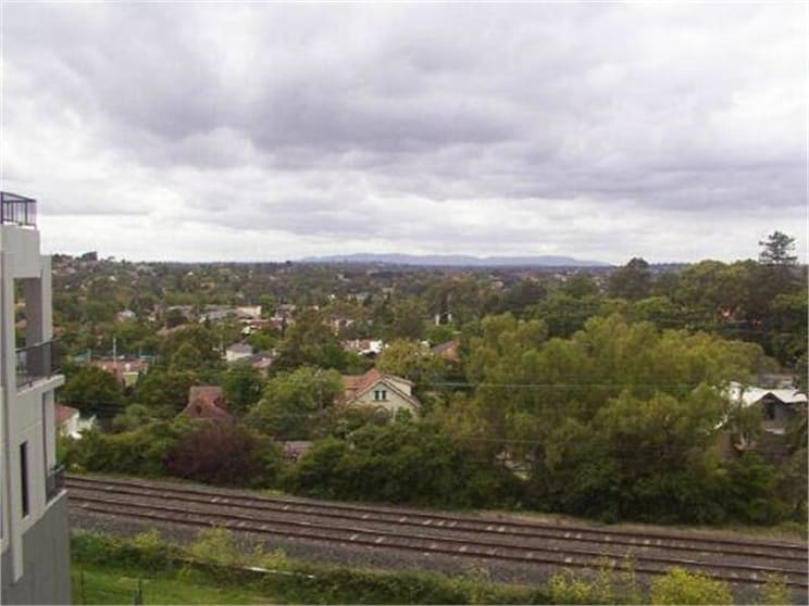 Click to view all images Level E/42 Upper Heidleberg Road Ivanhoe VIC 3079 - Image 2