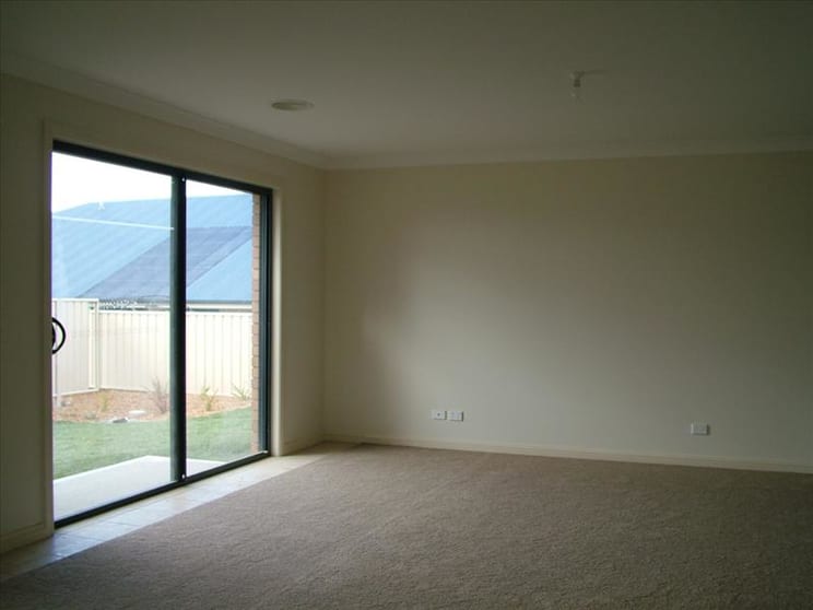 Click to view all images 15b Palermo Street Orange NSW 2800 - Image 2