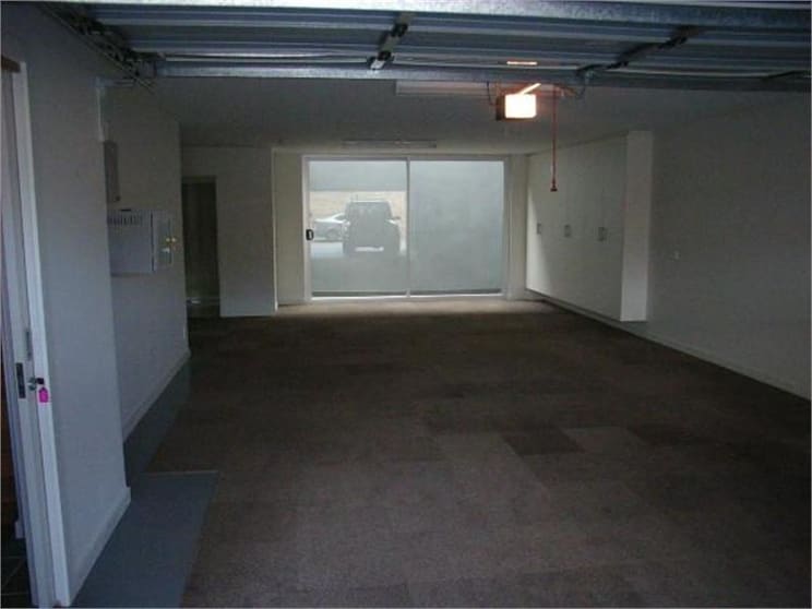 Click to view all images 3/5 Rose Street Hawthorn VIC 3122 - Image 2