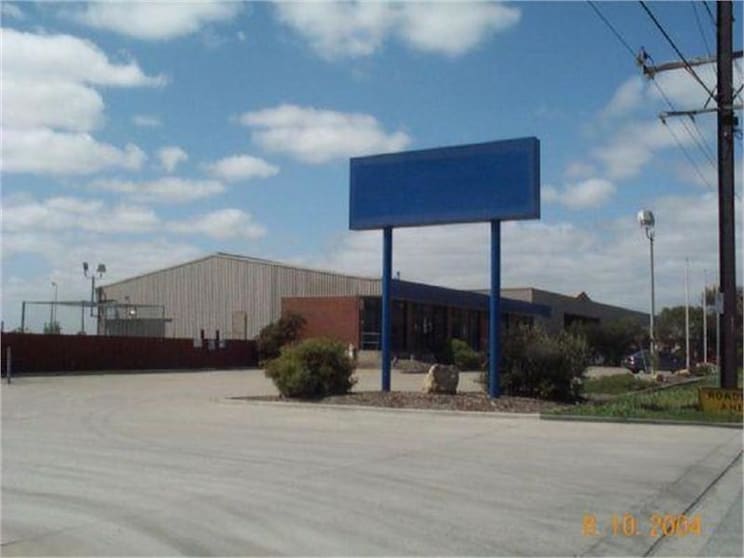 Click to view all images 555 Grand Junction Road Wingfield SA 5013 - Image 1