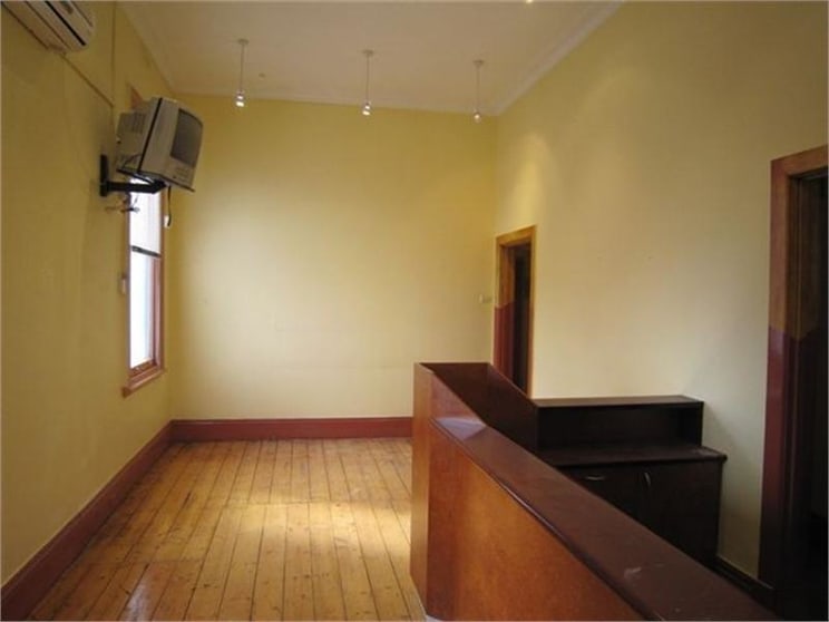 Click to view all images 13A Grey Street St Kilda VIC 3182 - Image 2