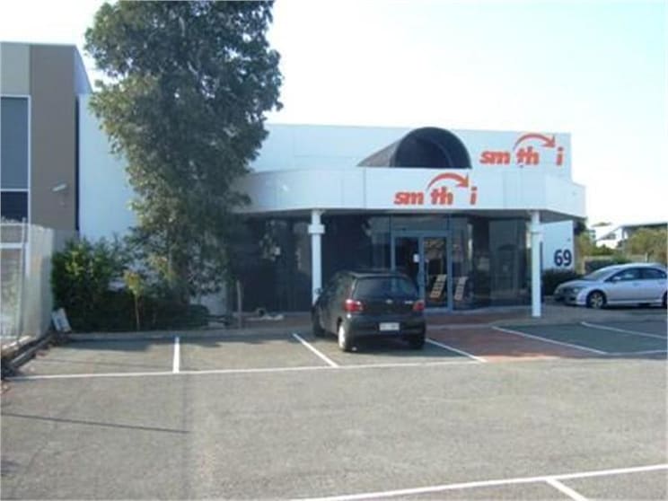 Click to view all images 1 & 2/69 Hartnett Drive Seaford VIC 3198 - Image 2