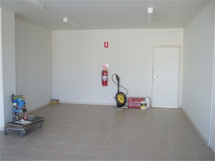 Click to view all images 3/27 Pascal Road Seaford VIC 3198 - Image 3