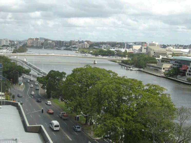 Click to view all images Brisbane City QLD 4000 - Image 3
