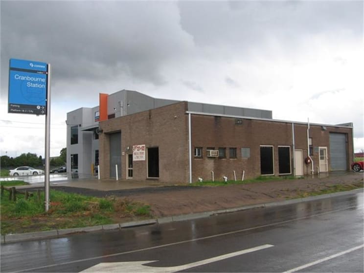 Click to view all images 86 Camms Road Cranbourne VIC 3977 - Image 1