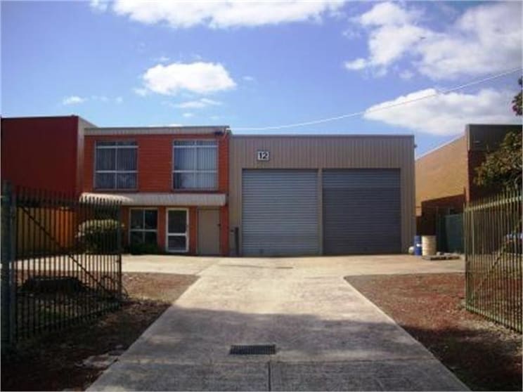 Click to view all images 12 Macbeth Street Braeside VIC 3195 - Image 1