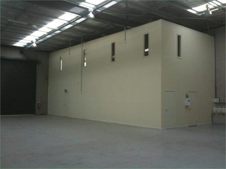 Click to view all images 147 Wedgewood Road Hallam VIC 3803 - Image 2