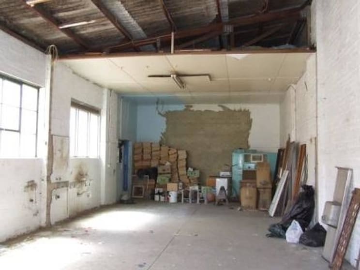 Click to view all images 2/5 Kolora Road Heidelberg West VIC 3081 - Image 3