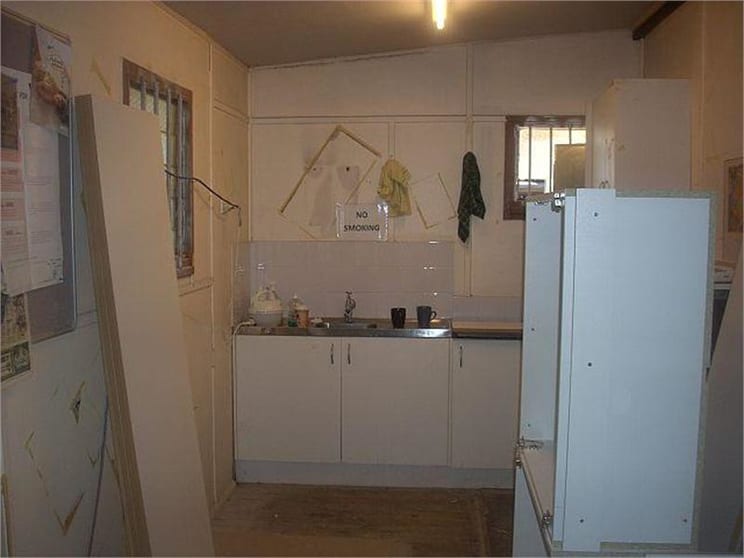 Click to view all images 82 Woodfield Boulevarde Caringbah NSW 2229 - Image 3