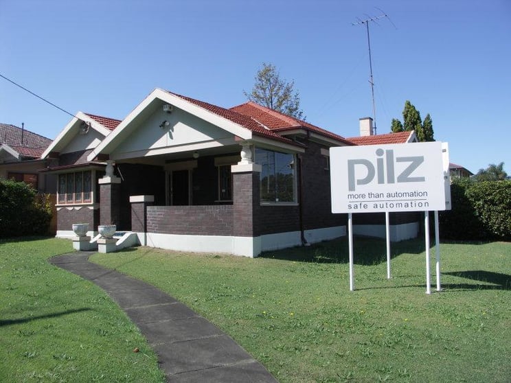 Click to view all images 86 Weston Street Harris Park NSW 2150 - Image 2