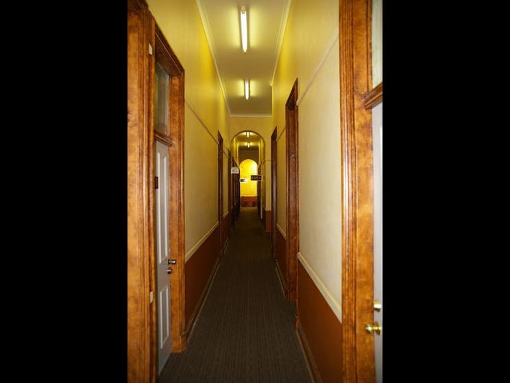 Click to view all images 4/217 Margaret Street Toowoomba City QLD 4350 - Image 2
