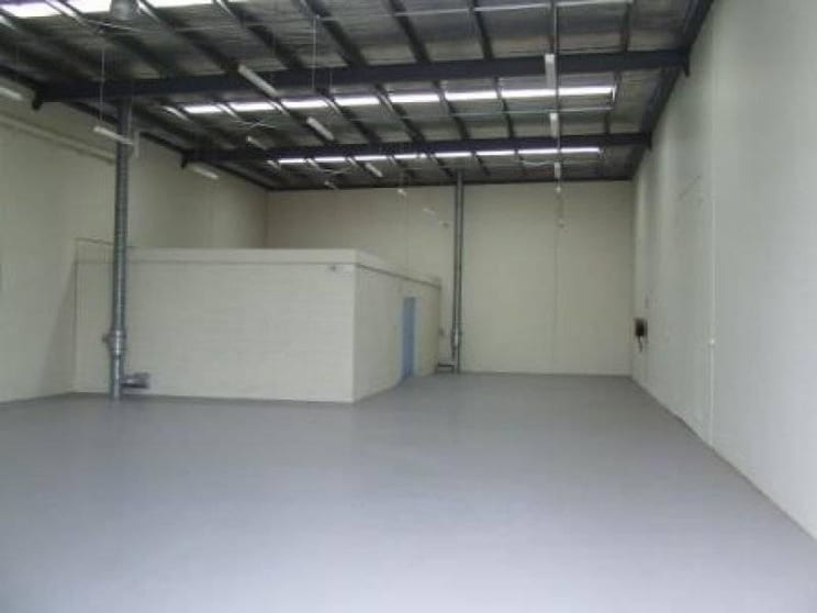Click to view all images 210 Mahoneys Road Thomastown VIC 3074 - Image 3