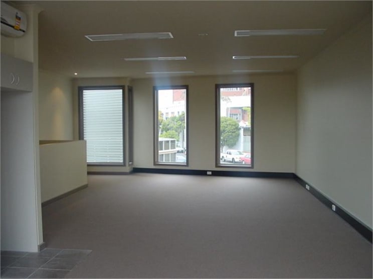 Click to view all images 3 Bruce Street Kensington VIC 3031 - Image 2