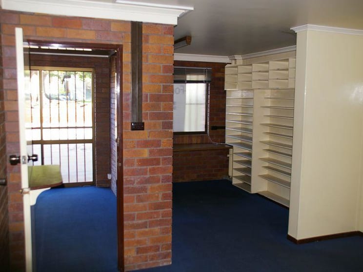 Click to view all images 122A Campbell Street Toowoomba City QLD 4350 - Image 3