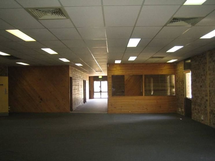 Click to view all images 16 Davis Road Wetherill Park NSW 2164 - Image 2