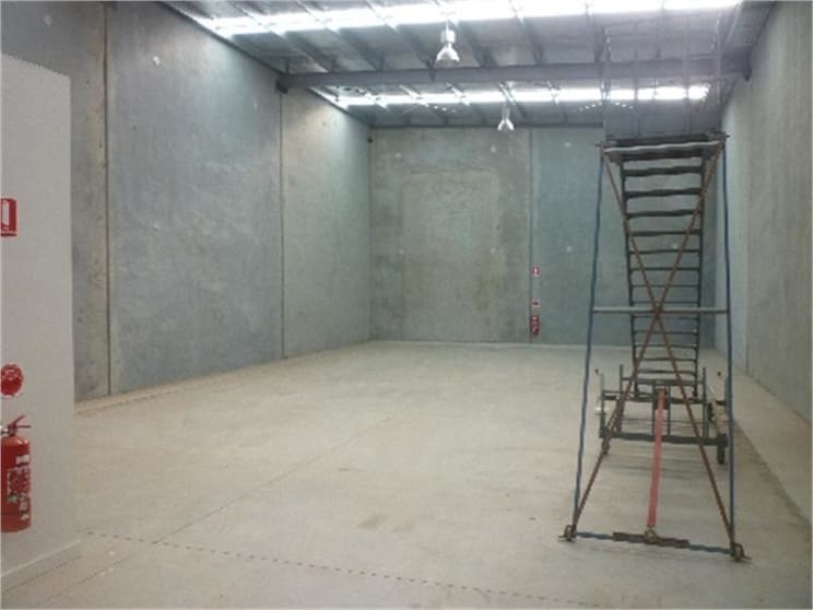 Click to view all images 1 Clelland Road Brooklyn VIC 3012 - Image 2