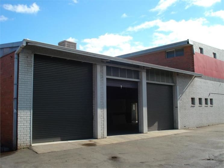 Click to view all images 39 Welshpool Road Welshpool WA 6106 - Image 3