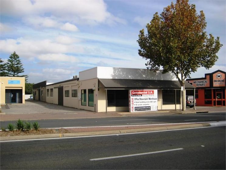 Click to view all images 89 Sir Donald Bradman Drive Hilton SA 5033 - Image 2