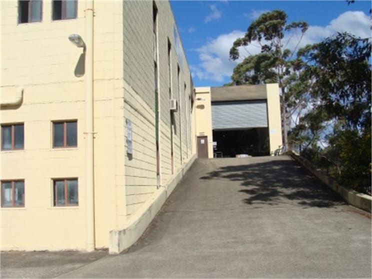 Click to view all images Mount Kuring-gai NSW 2080 - Image 1