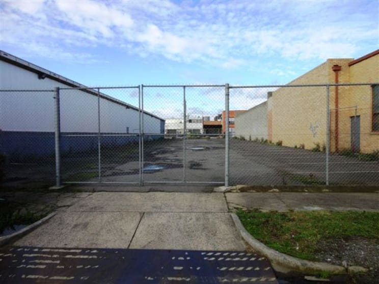 Click to view all images 25 Beecher Street Preston VIC 3072 - Image 2