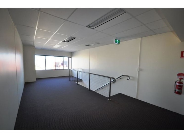 Click to view all images 2/34 Darlot Road Landsdale WA 6065 - Image 3