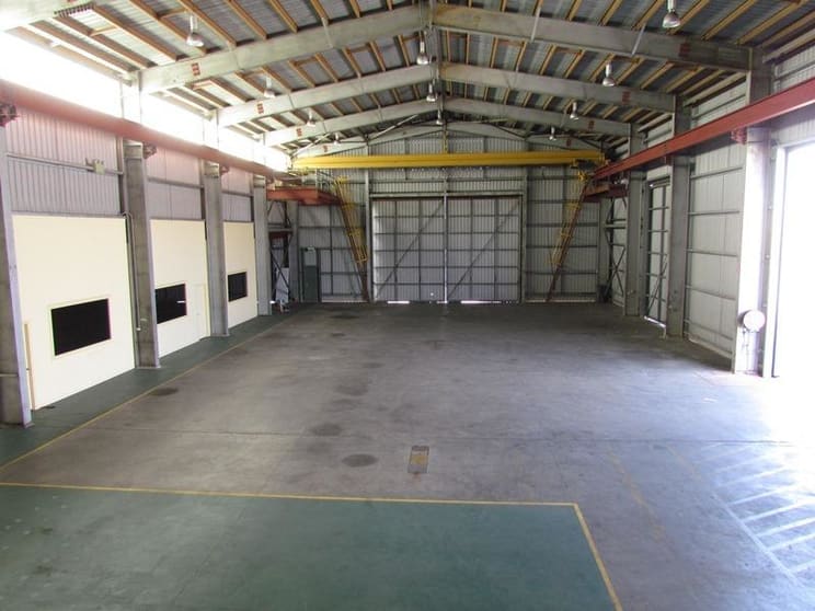 Click to view all images 25 Beckinsale Street Gladstone QLD 4680 - Image 3
