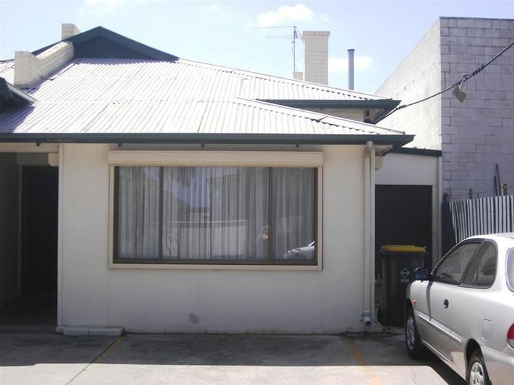 Click to view all images Unit 4, 72-74 Bacon Street Hindmarsh SA 5007 - Image 2
