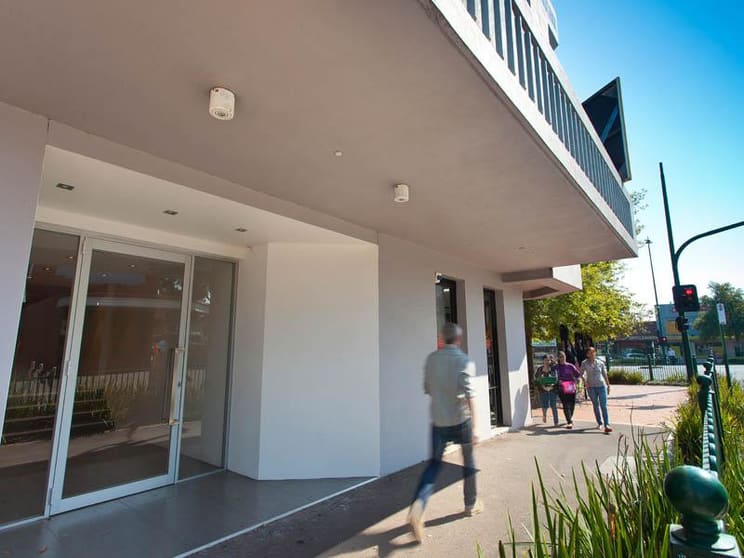 Click to view all images 526 Whitehorse Road Mitcham VIC 3132 - Image 2