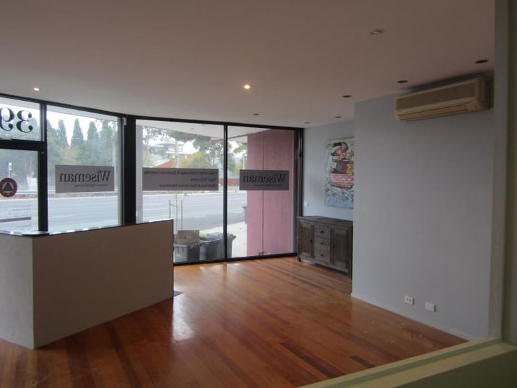 Click to view all images 398 St Kilda Road St Kilda VIC 3182 - Image 3