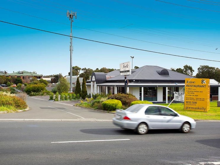 Click to view all images 324 Wantirna Road Wantirna VIC 3152 - Image 1