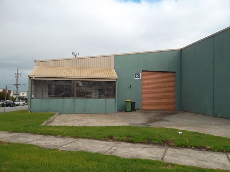 Click to view all images 20 Attenborough Street Dandenong VIC 3175 - Image 1