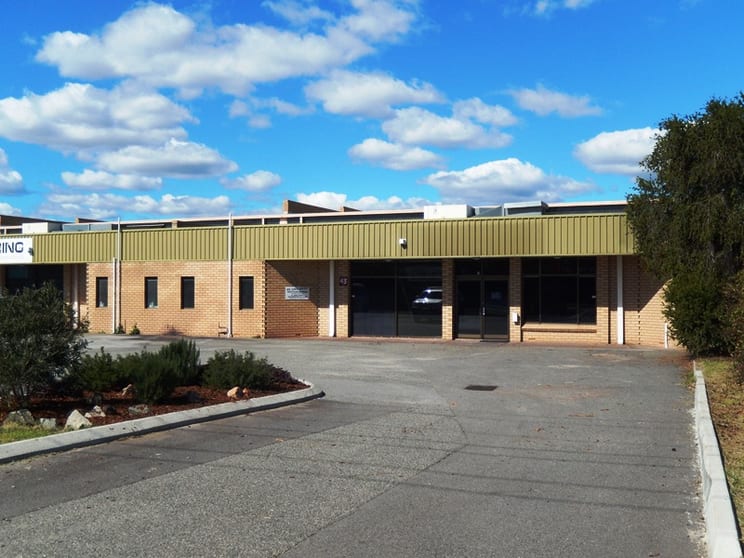Click to view all images Unit 1, 43 Felspar Street Welshpool WA 6106 - Image 3