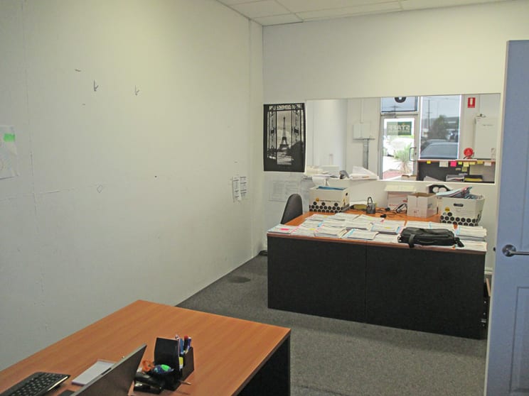 Click to view all images 8/47-51 Little Boundary Road Laverton North VIC 3026 - Image 3