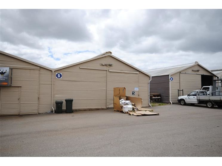 Click to view all images Unit 8, 27 Barndioota Road Salisbury Plain SA 5109 - Image 3